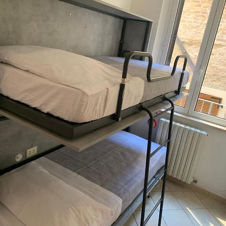 Casa Tangerina Apartment Pesaro Bagian luar foto