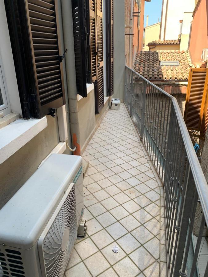 Casa Tangerina Apartment Pesaro Bagian luar foto